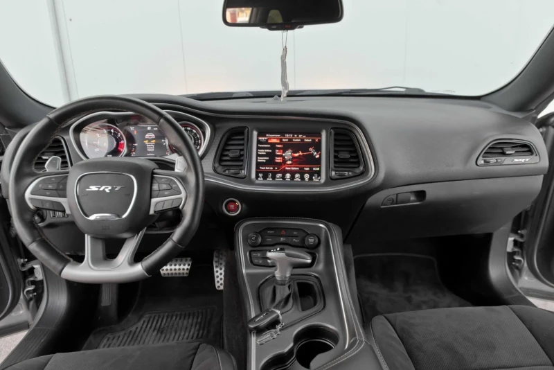 Dodge Challenger Srt 392 6.4 Hemi, снимка 12 - Автомобили и джипове - 52260009