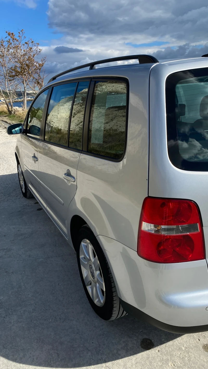 VW Touran, снимка 7 - Автомобили и джипове - 52393417