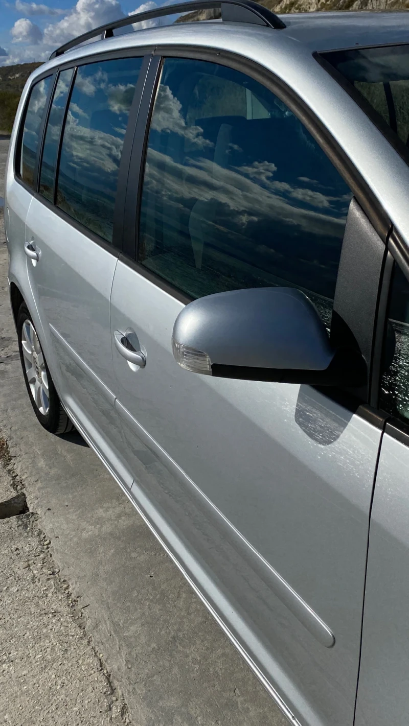 VW Touran, снимка 9 - Автомобили и джипове - 52393417