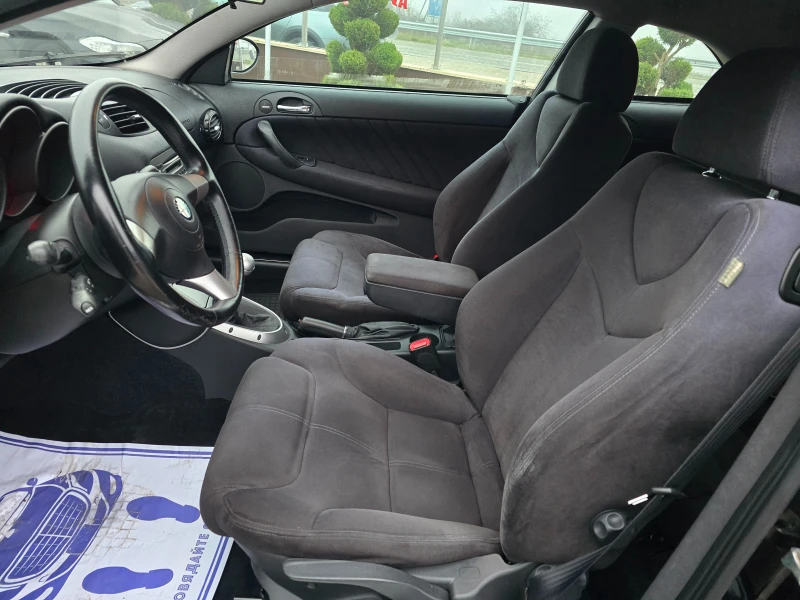 Alfa Romeo Gt 1.8 БЕНЗИН! ! РЕАЛНИ КИЛОМЕТРИ, снимка 10 - Автомобили и джипове - 52679633
