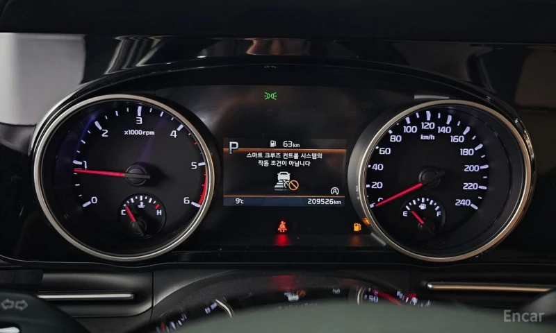 Kia Carnival, снимка 8 - Автомобили и джипове - 52907489