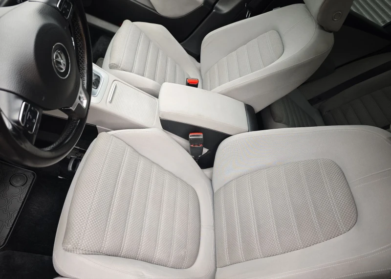 VW Passat 2.0TDI COMMON RAIL, снимка 14 - Автомобили и джипове - 53566013