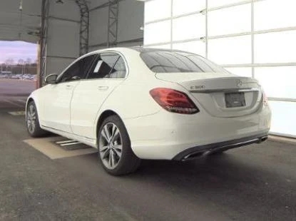 Mercedes-Benz C 300, снимка 6 - Автомобили и джипове - 48724359