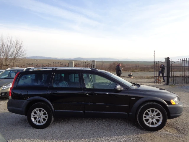 Volvo Xc70 2.4d AWD 185hp, снимка 4 - Автомобили и джипове - 48926625