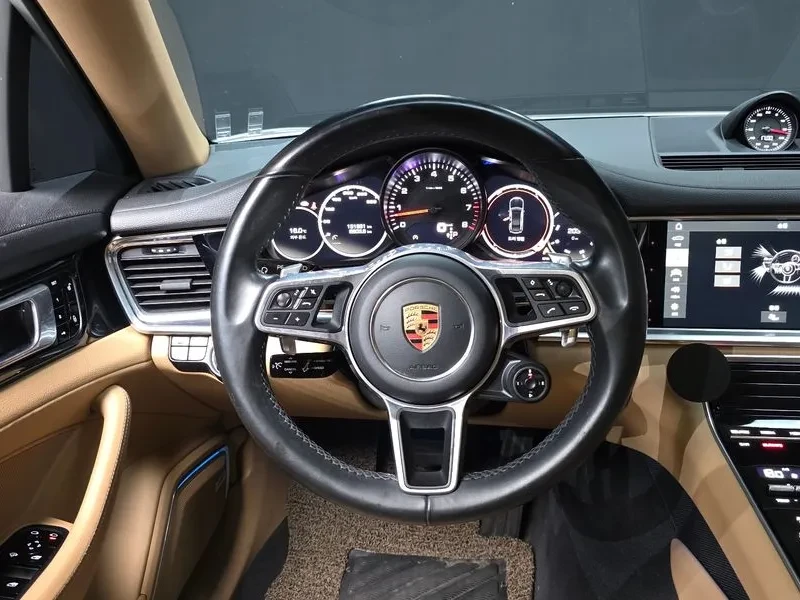 Porsche Panamera 3.0 AWD, снимка 13 - Автомобили и джипове - 55000922