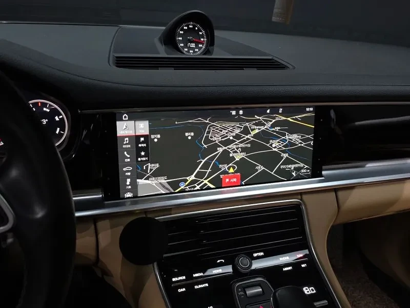 Porsche Panamera 3.0 AWD, снимка 15 - Автомобили и джипове - 55000922