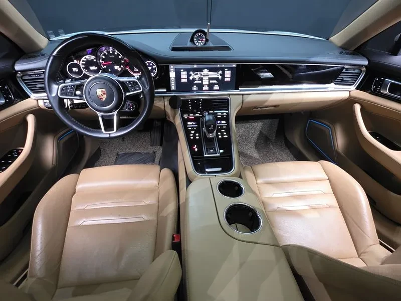 Porsche Panamera 3.0 AWD, снимка 7 - Автомобили и джипове - 55000922