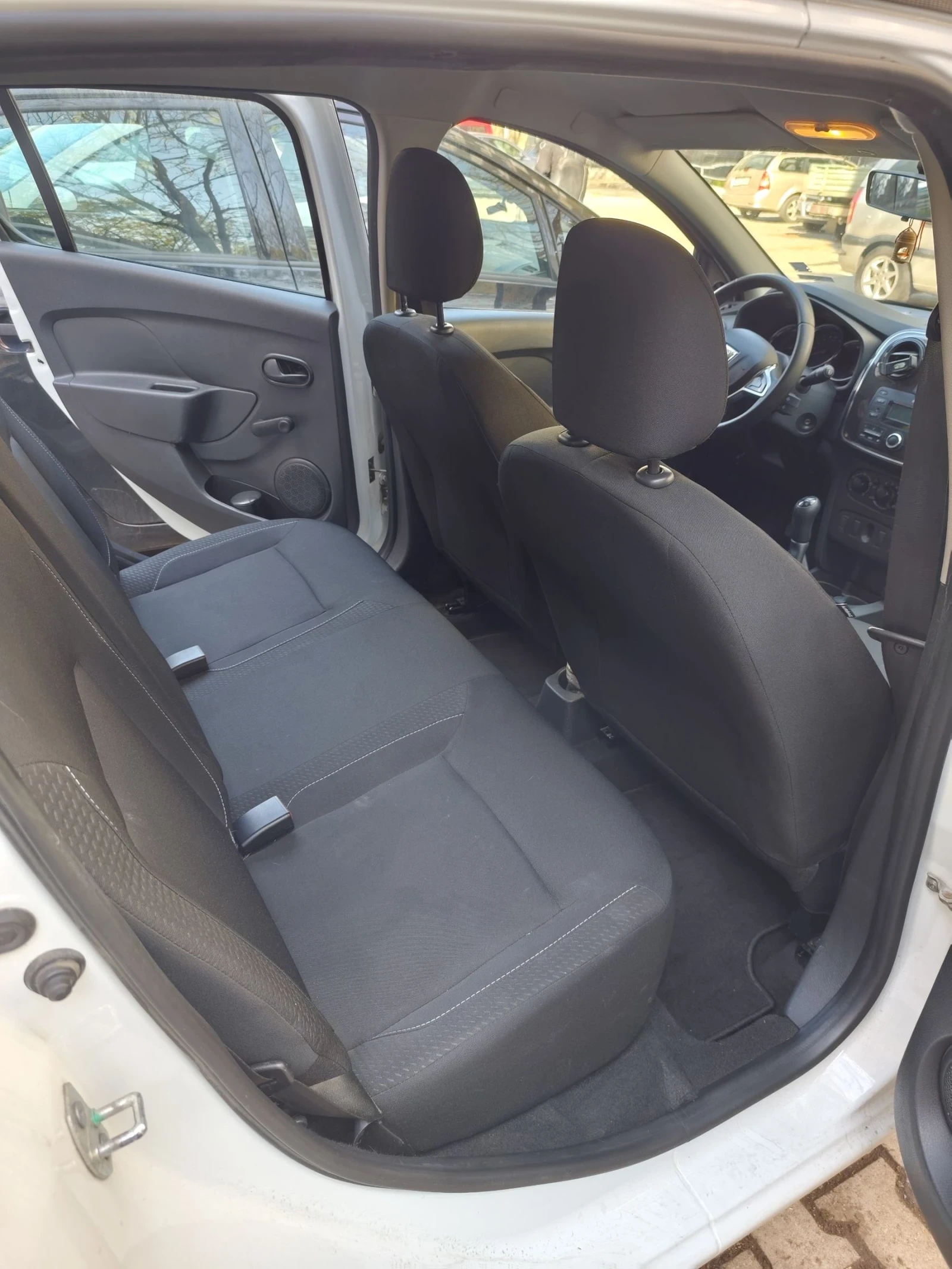 Dacia Sandero 1.5 dci - изображение 7