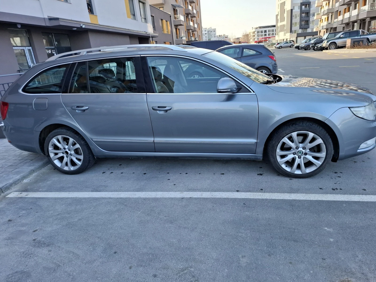 Skoda Superb 2.0TDi 4x4 - изображение 3