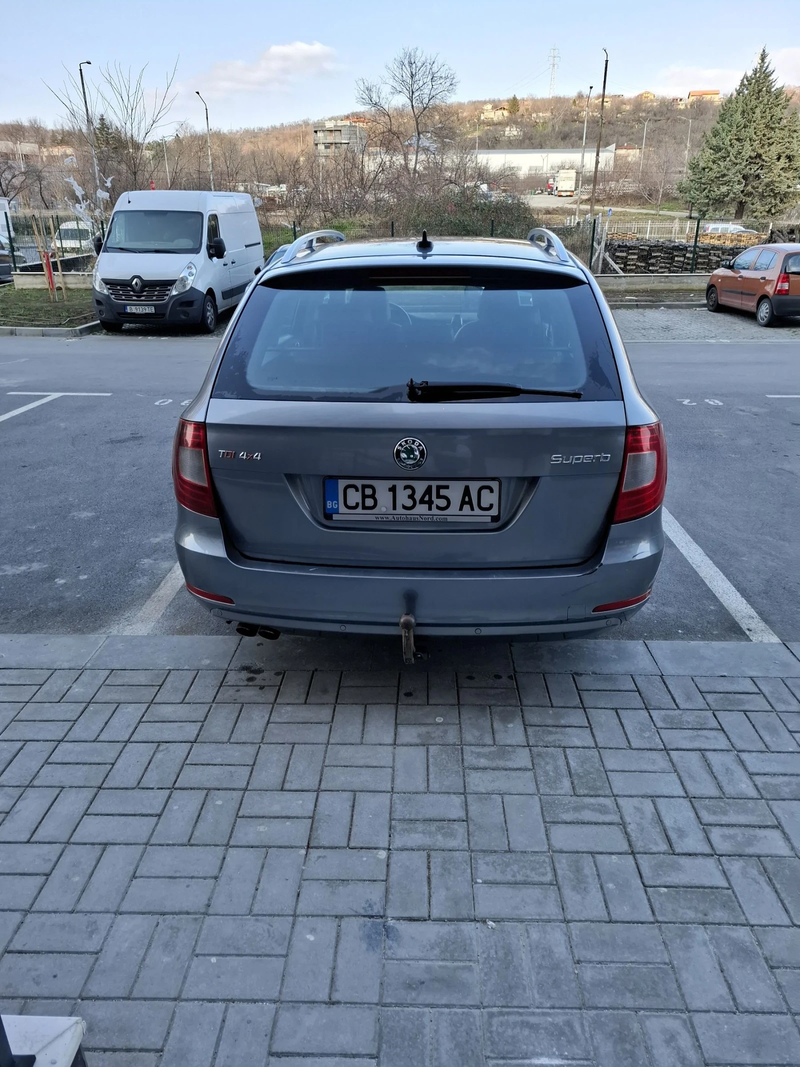 Skoda Superb 2.0TDi 4x4 - изображение 5