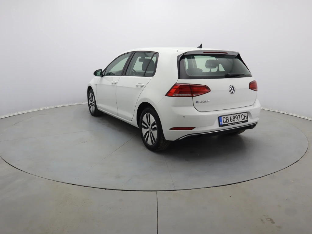 VW Golf  - изображение 9