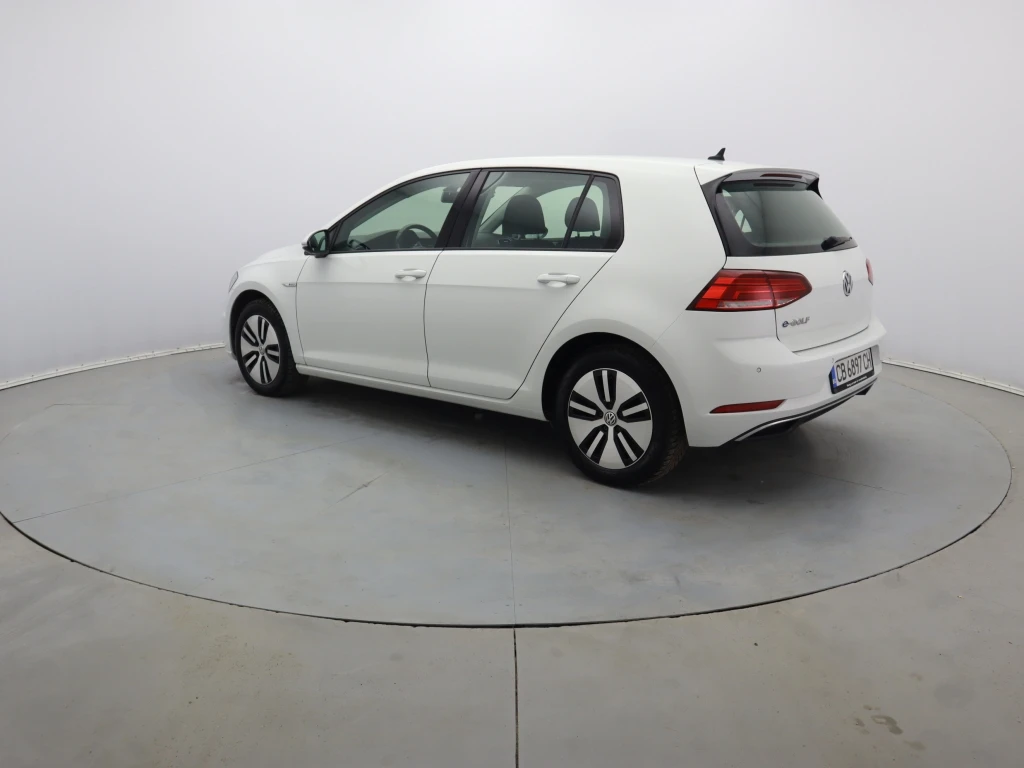 VW Golf  - изображение 8