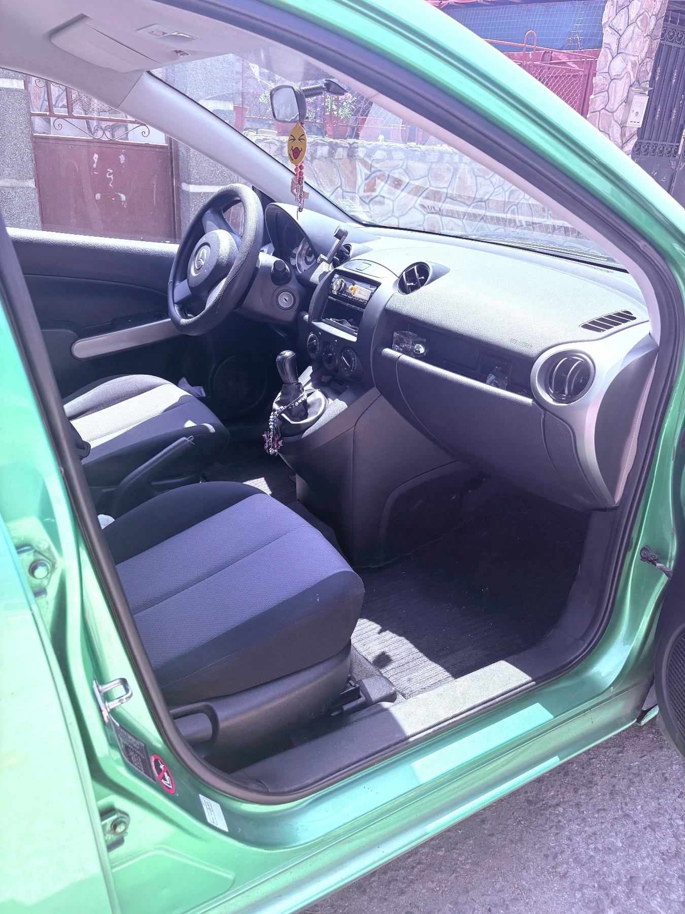 Mazda 2  - изображение 7