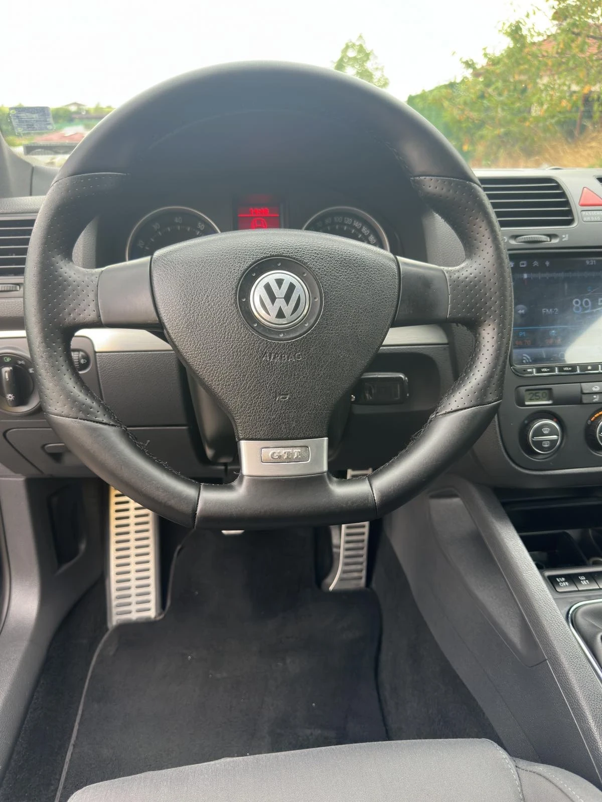 VW Golf 5 GTI 2.0 TFSI - изображение 7