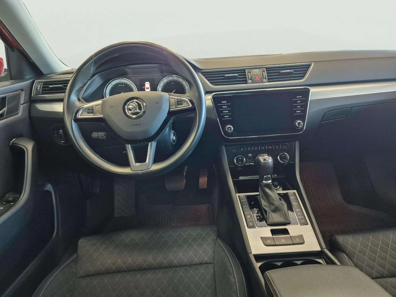 Skoda Superb 2.0 TDCi | Mobile.bg � ����������� 11