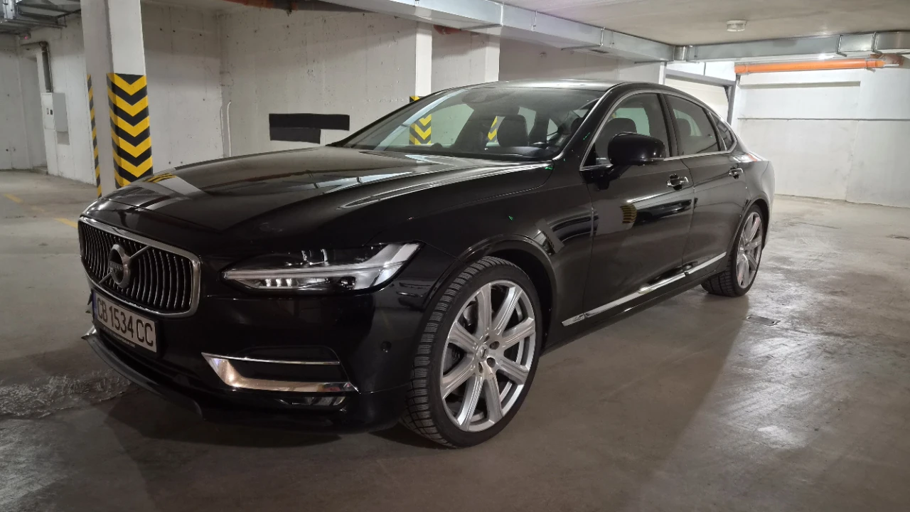 Volvo S90 D5