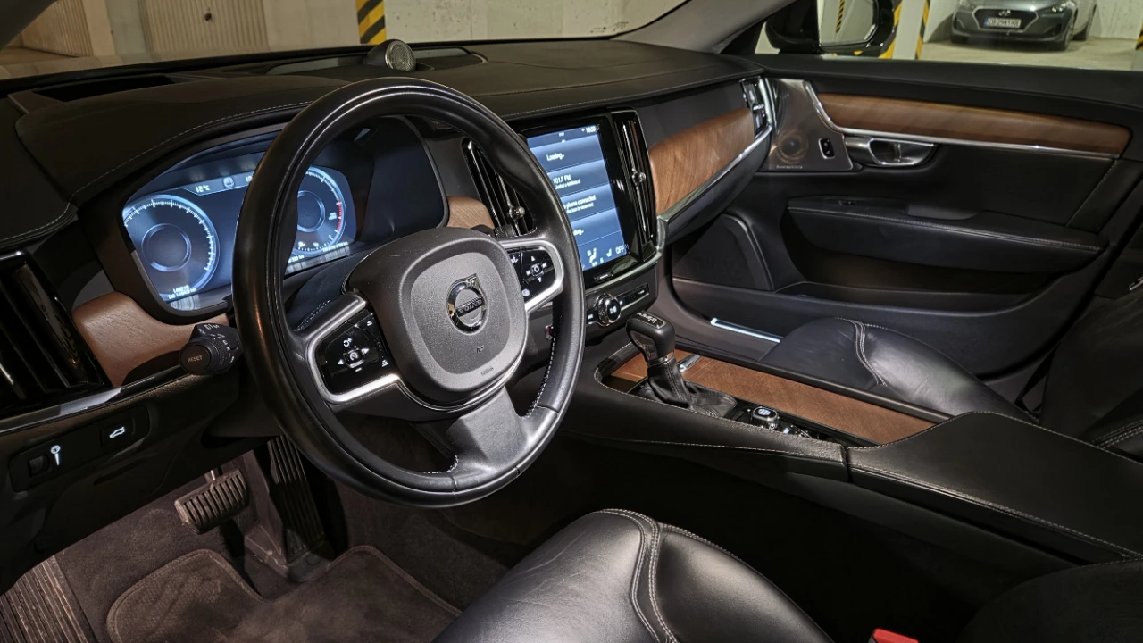 Volvo S90 D5, снимка 8 - Автомобили и джипове - 53369341