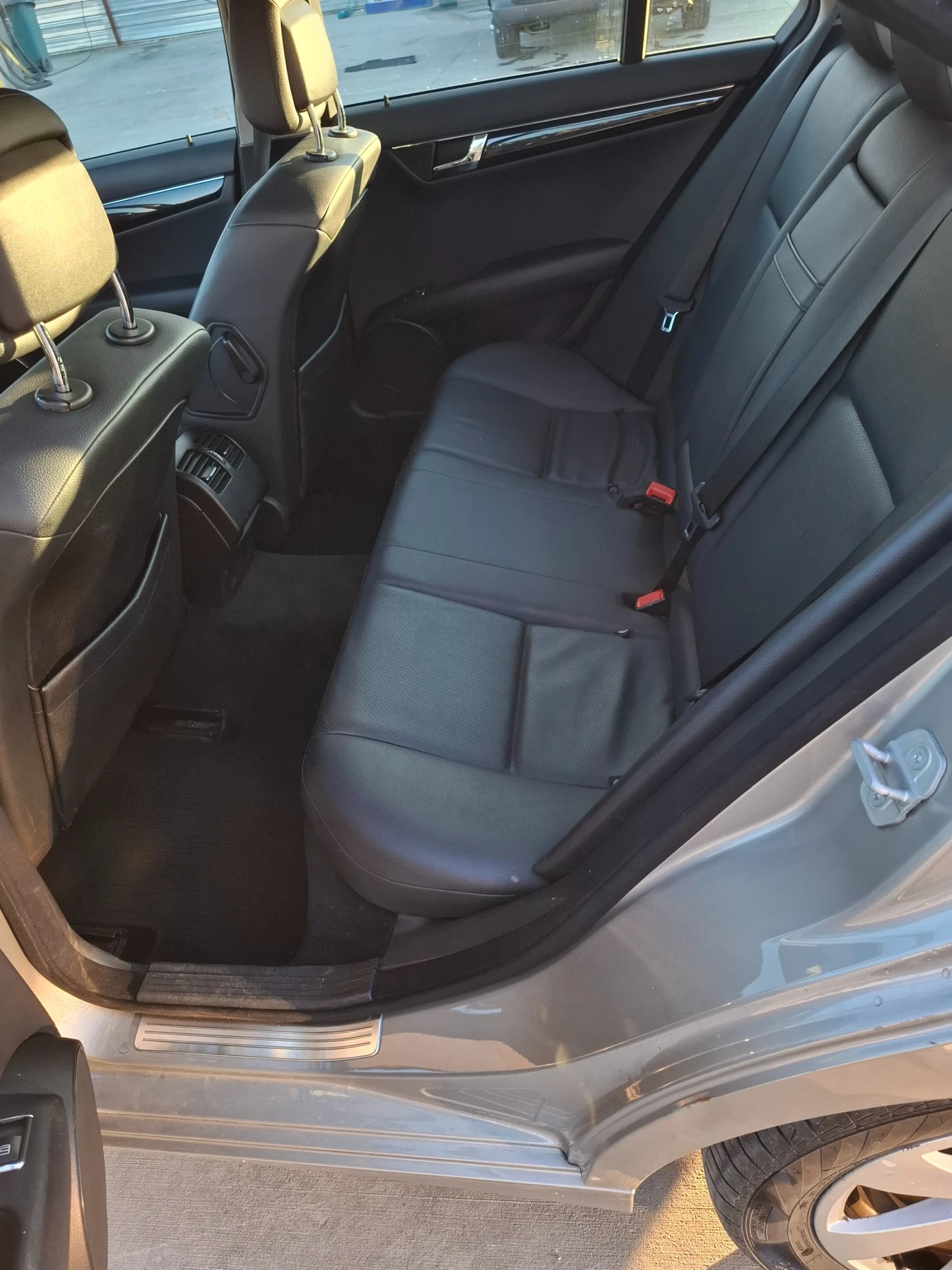 Mercedes-Benz C 200 Mercedes c200cdi, снимка 11 - Автомобили и джипове - 53775250