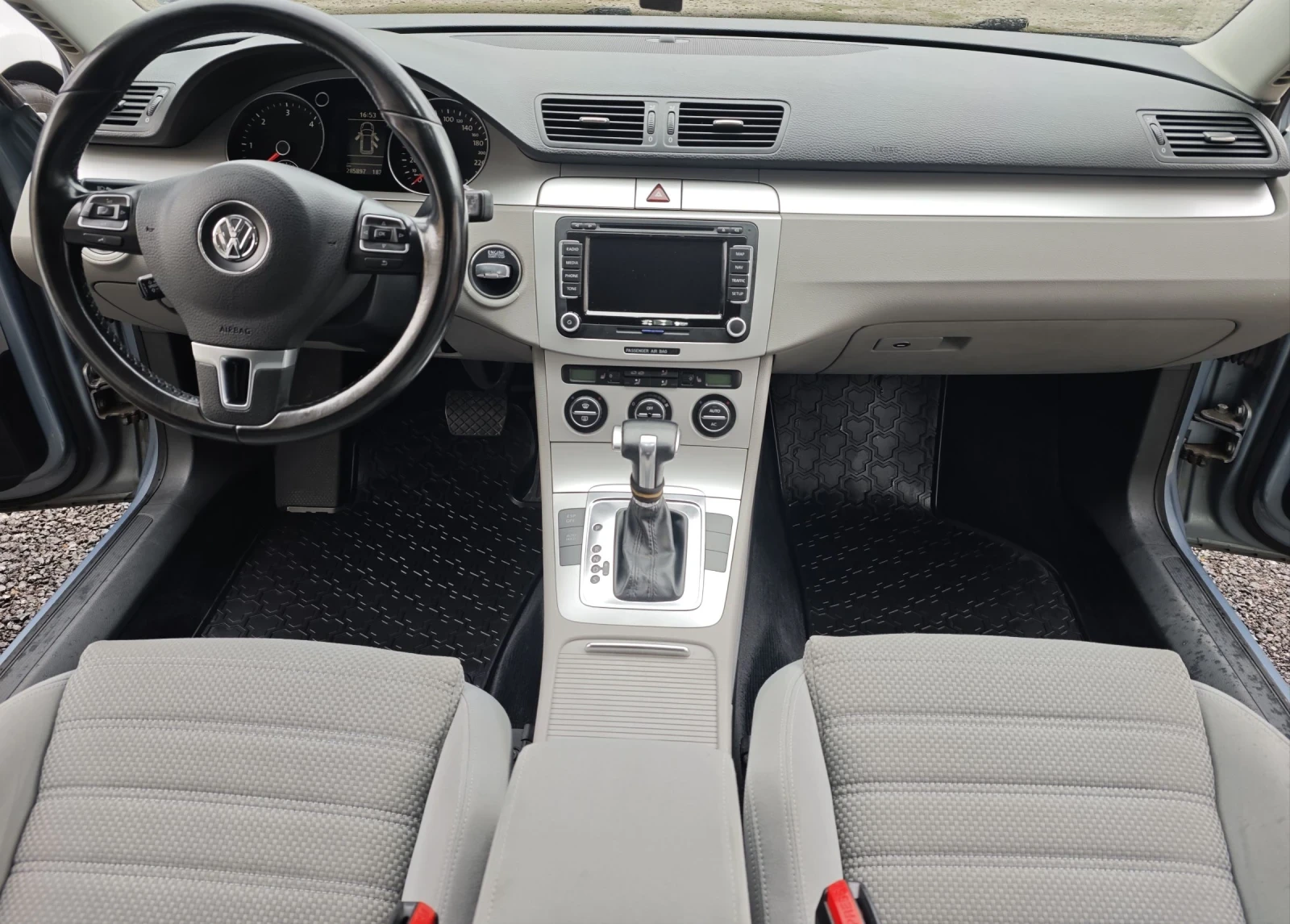 VW Passat 2.0TDI COMMON RAIL, снимка 11 - Автомобили и джипове - 54011839
