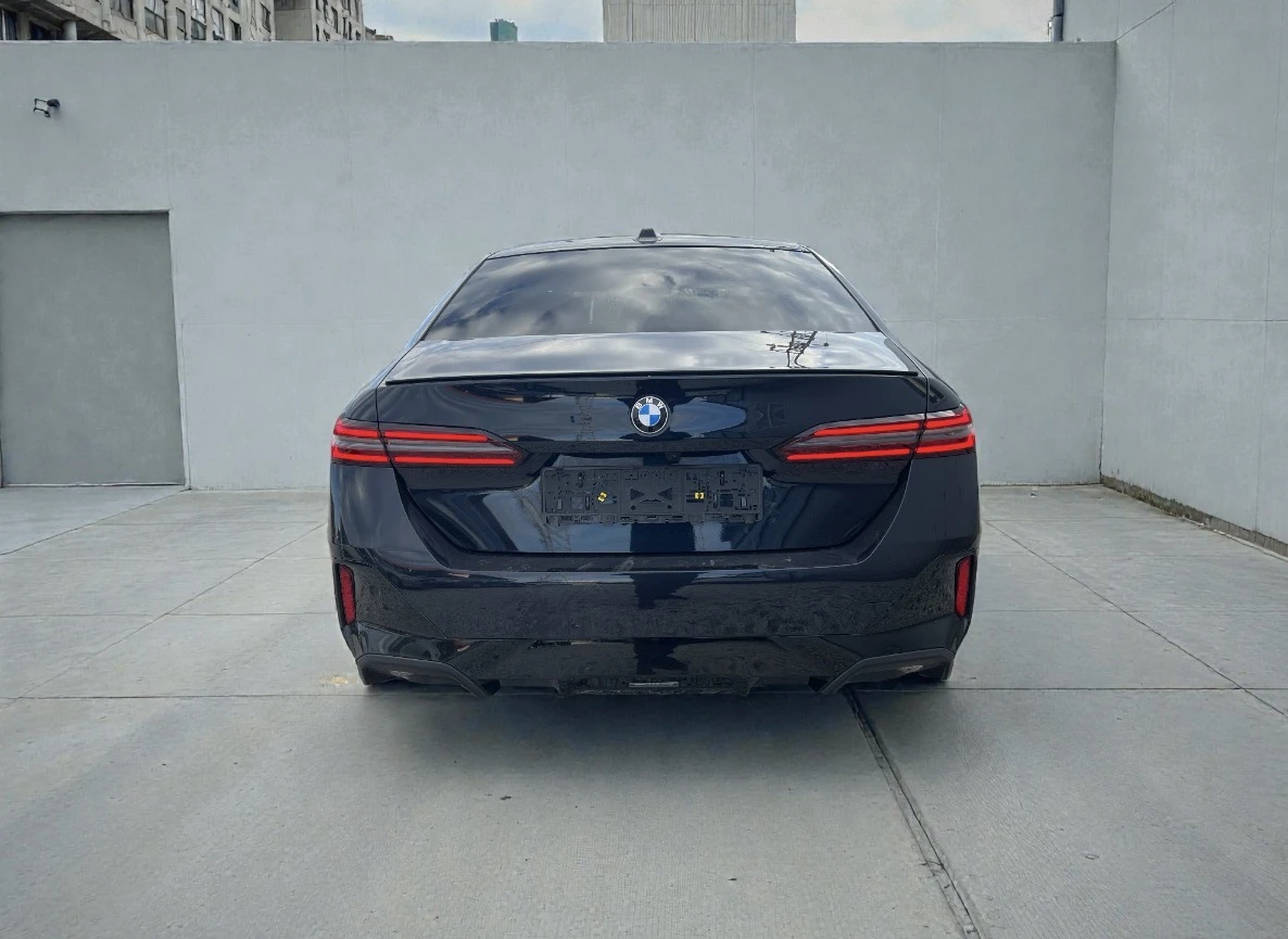 BMW 520 D xDrive M PRO ICONIC GLOW OBDUHVANE PODGREV FULL - изображение 6