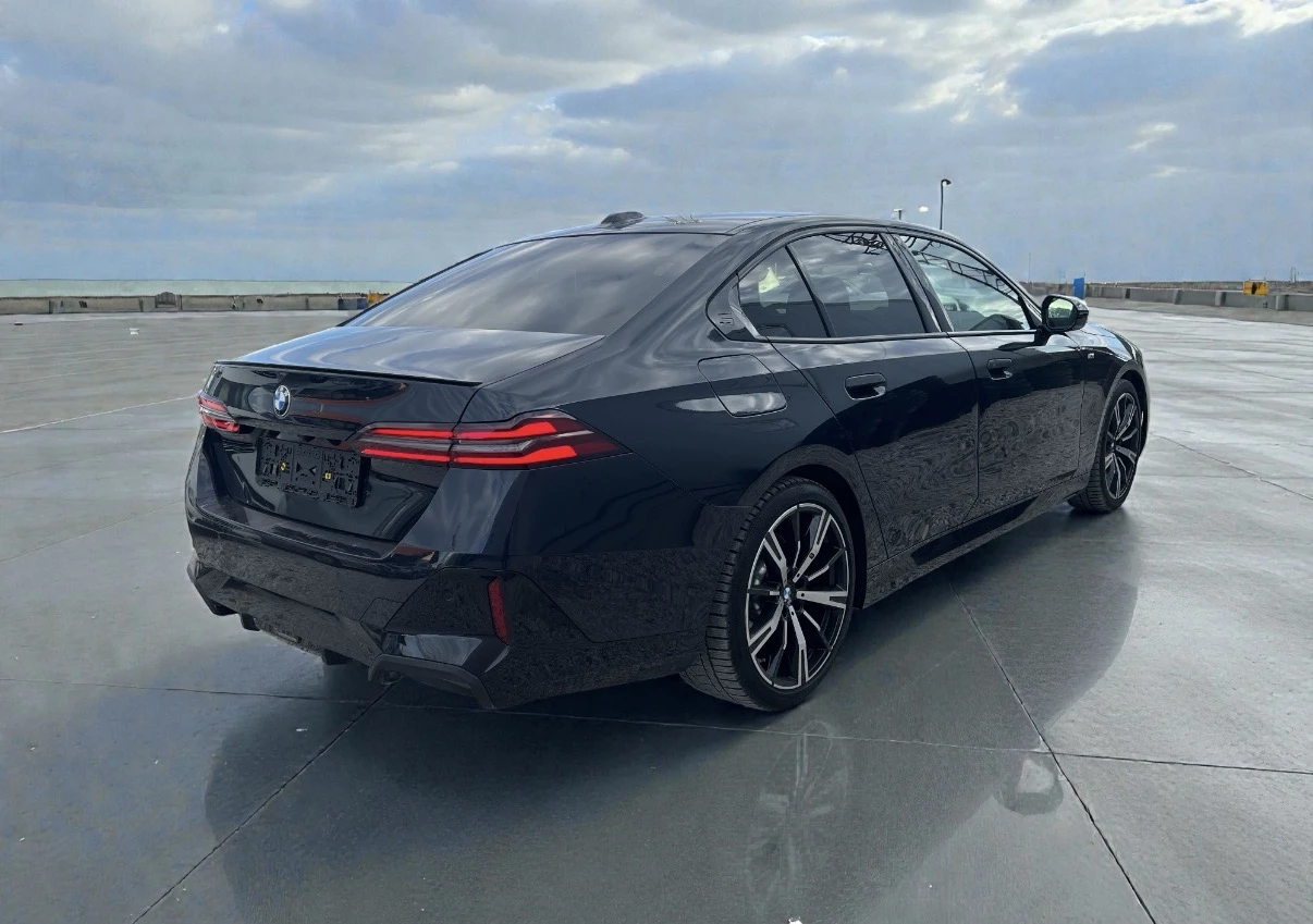 BMW 520 D xDrive M PRO ICONIC GLOW OBDUHVANE PODGREV FULL - изображение 5