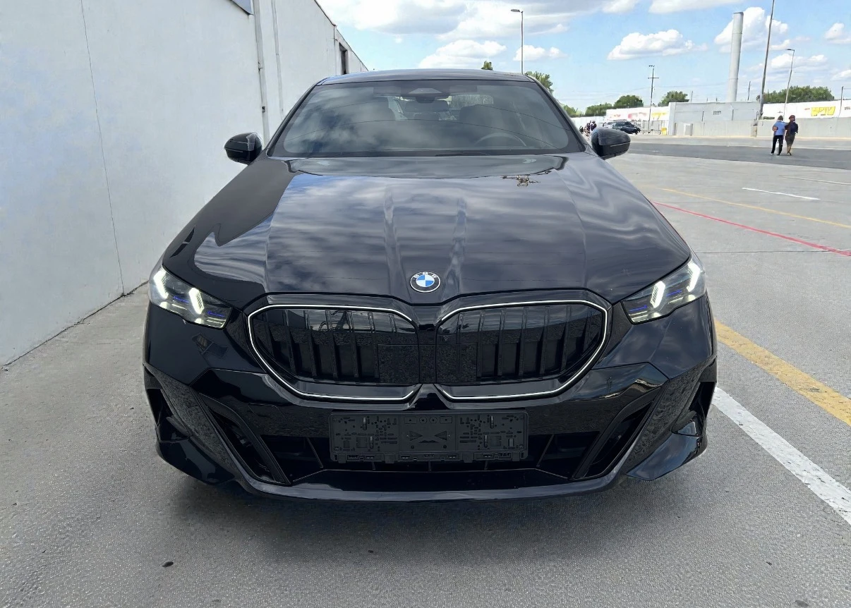 BMW 520 D xDrive M PRO ICONIC GLOW OBDUHVANE PODGREV FULL - изображение 2