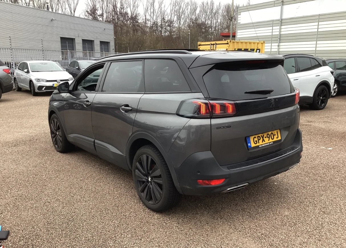 Peugeot 5008 1.2 PureTech Hybrid GT-Line PANORAMA, снимка 5 - Автомобили и джипове - 53865038