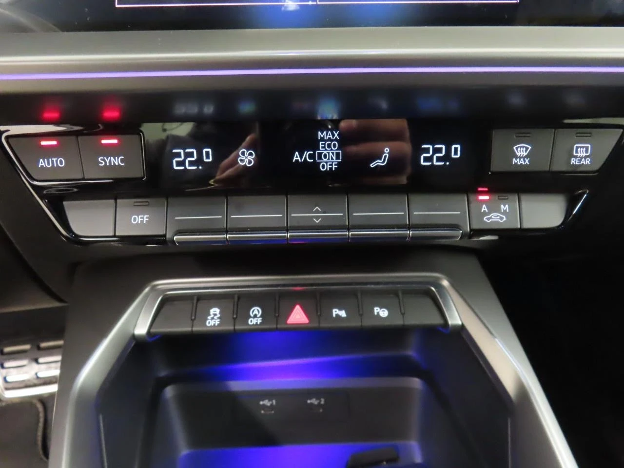 Audi A3 Sportback 35 TFSI S Edition , снимка 11 - Автомобили и джипове - 53959605