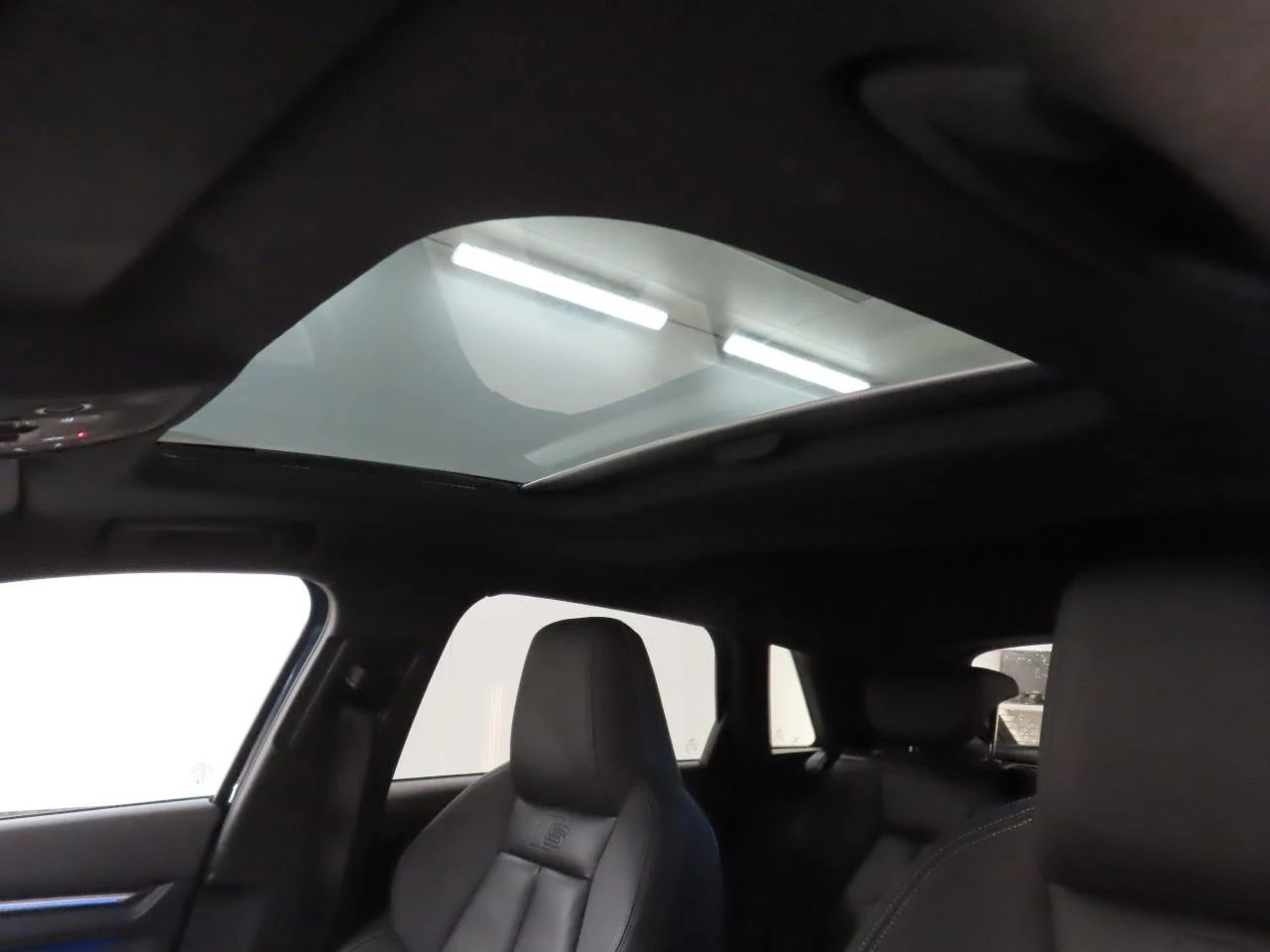 Audi A3 Sportback 35 TFSI S Edition , снимка 9 - Автомобили и джипове - 53959605