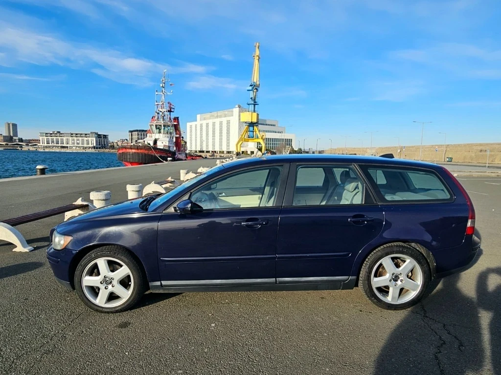 Volvo V50 2.0d, снимка 6 - Автомобили и джипове - 53992616