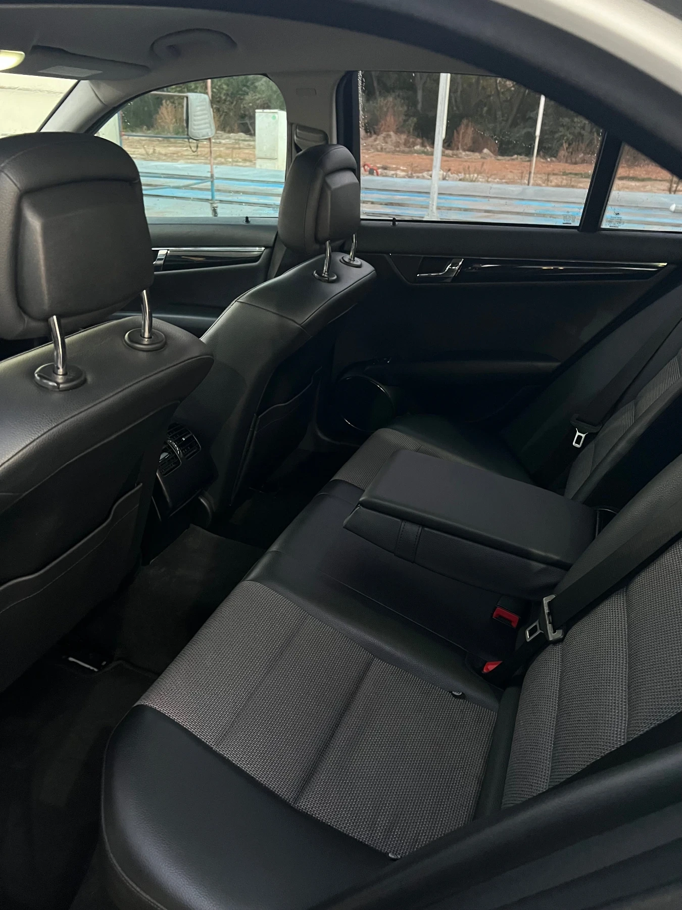 Mercedes-Benz C 220 2012 Facelift/170HP, снимка 8 - Автомобили и джипове - 54071999