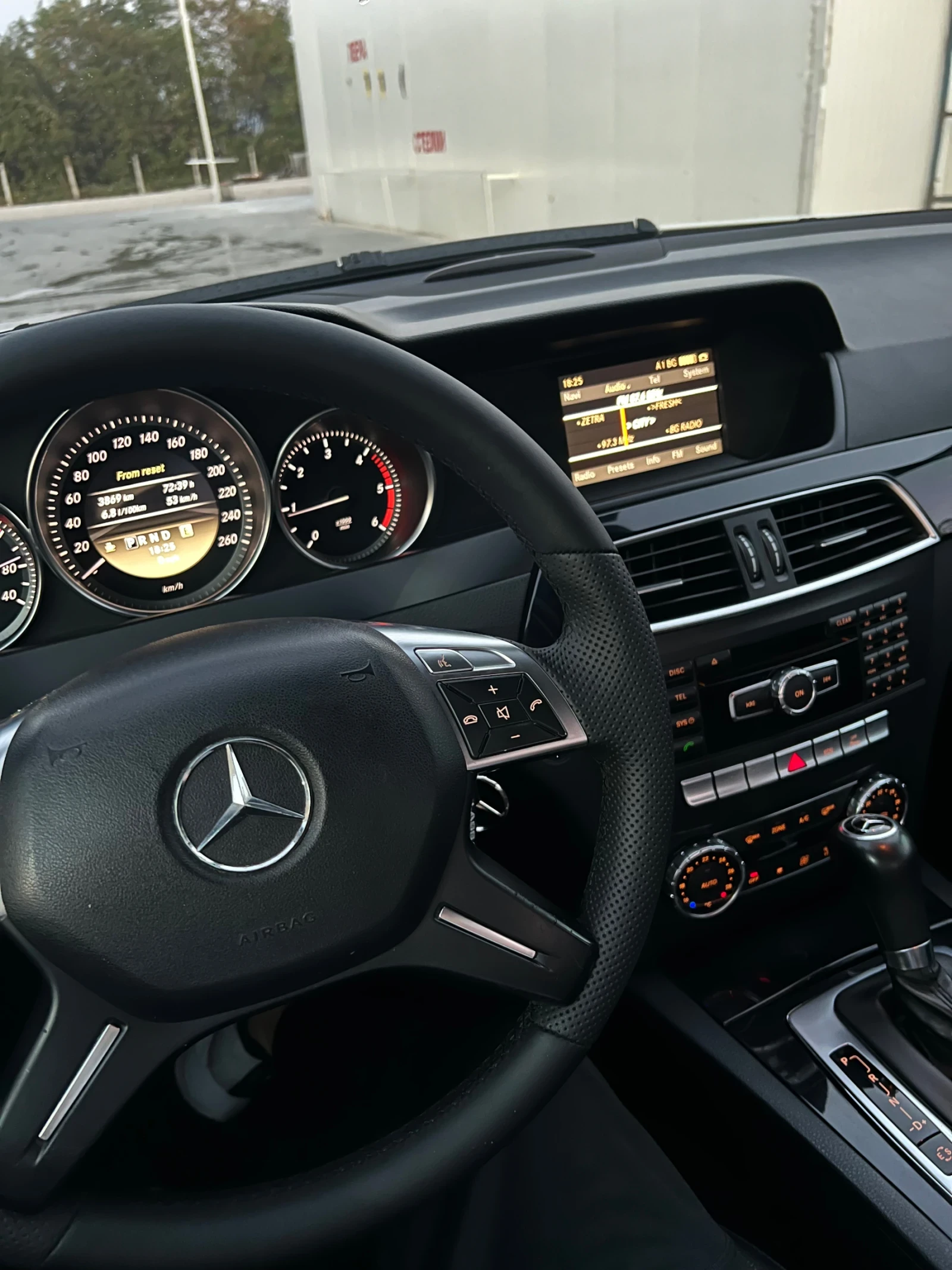 Mercedes-Benz C 220 2012 Facelift/170HP, снимка 9 - Автомобили и джипове - 54071999