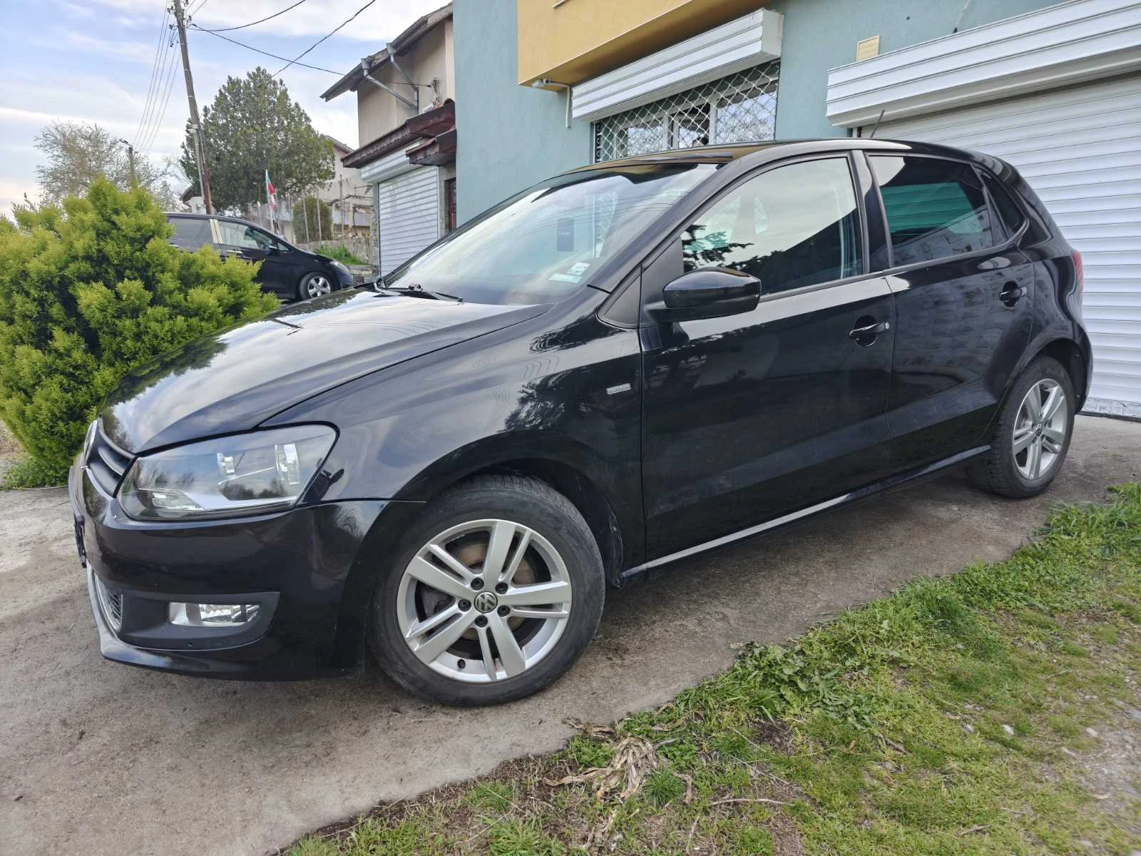 VW Polo Volkswagen Polo 6R, снимка 2 - Автомобили и джипове - 54229887