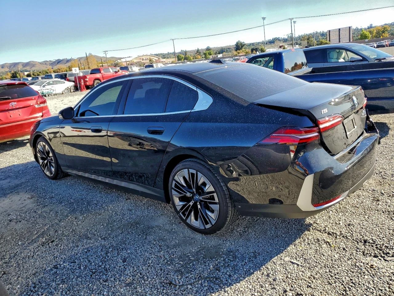 BMW i5 eDrive40 Sedan, снимка 2 - Автомобили и джипове - 54237260