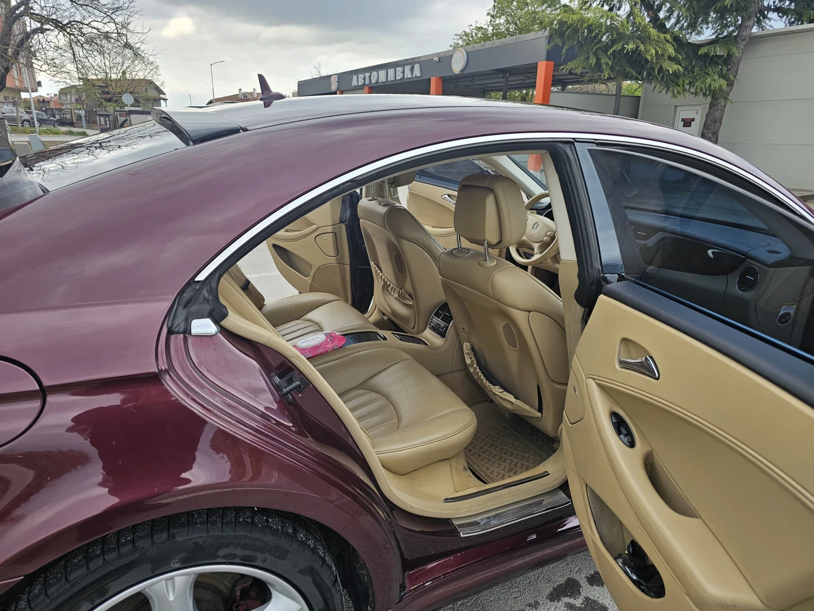 Mercedes-Benz 320, снимка 11 - Автомобили и джипове - 54398965
