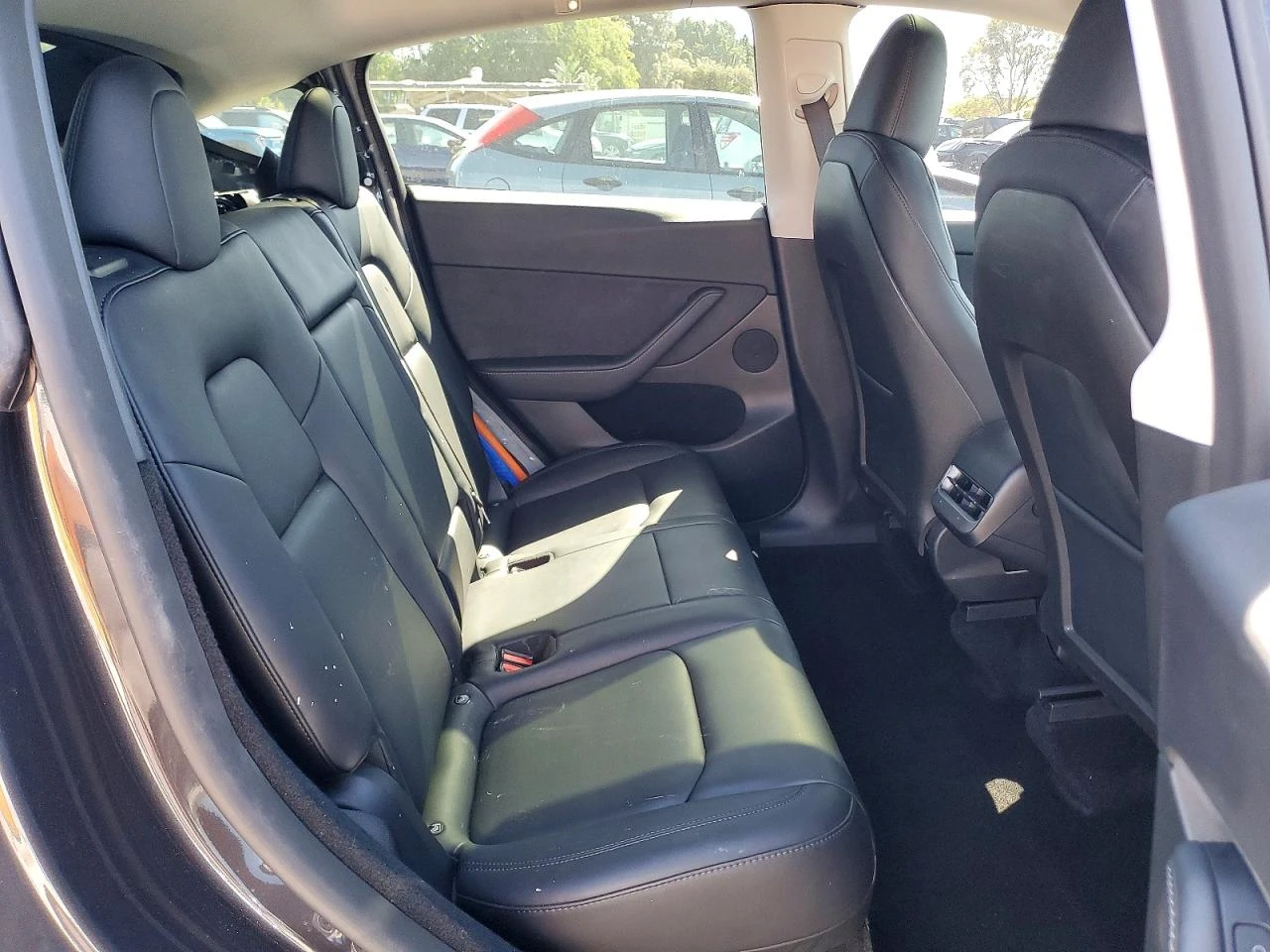Tesla Model Y, снимка 11 - Автомобили и джипове - 54664177