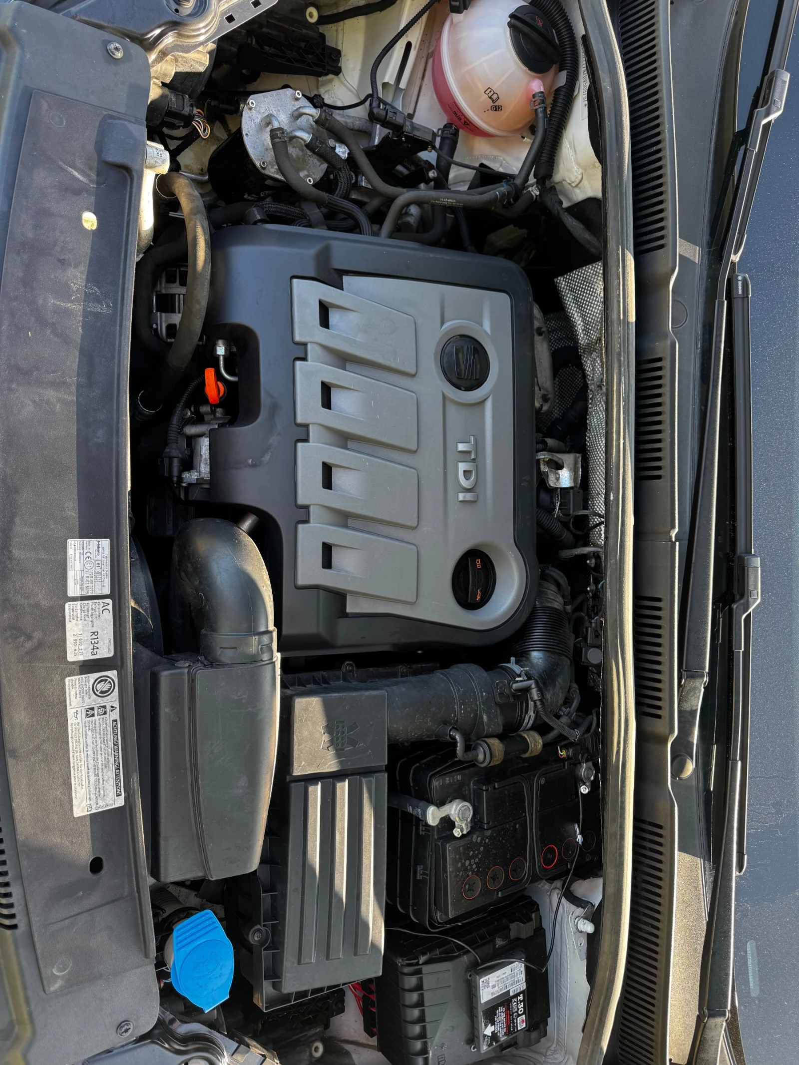 Seat Alhambra 2.0TDI-140* KLIMA* XENON* NOV VNOS* , снимка 15 - Автомобили и джипове - 54798799