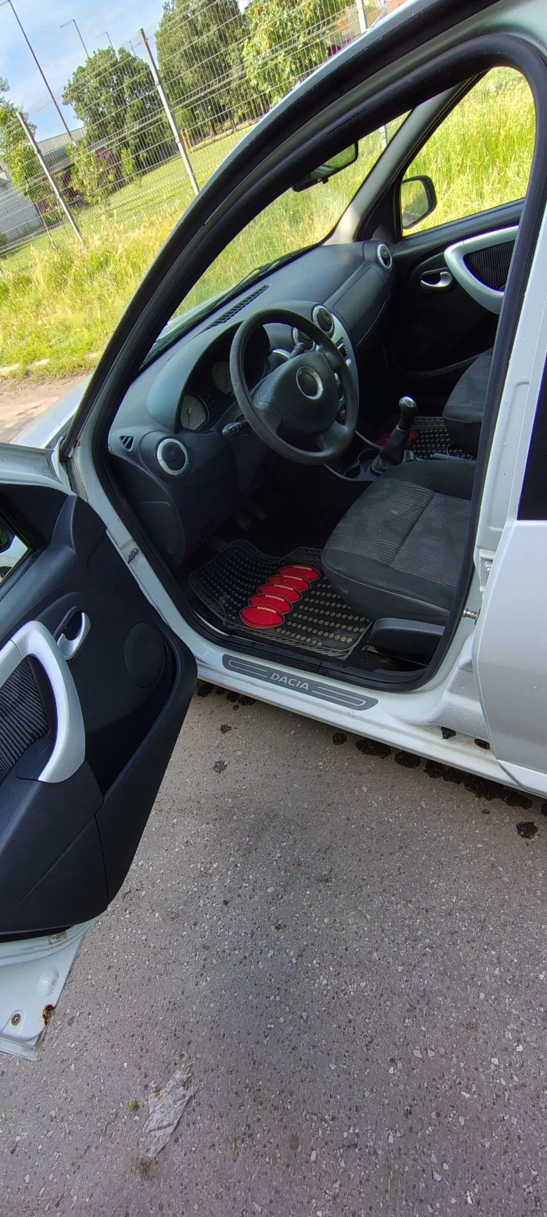 Dacia Sandero, снимка 5 - Автомобили и джипове - 54826086