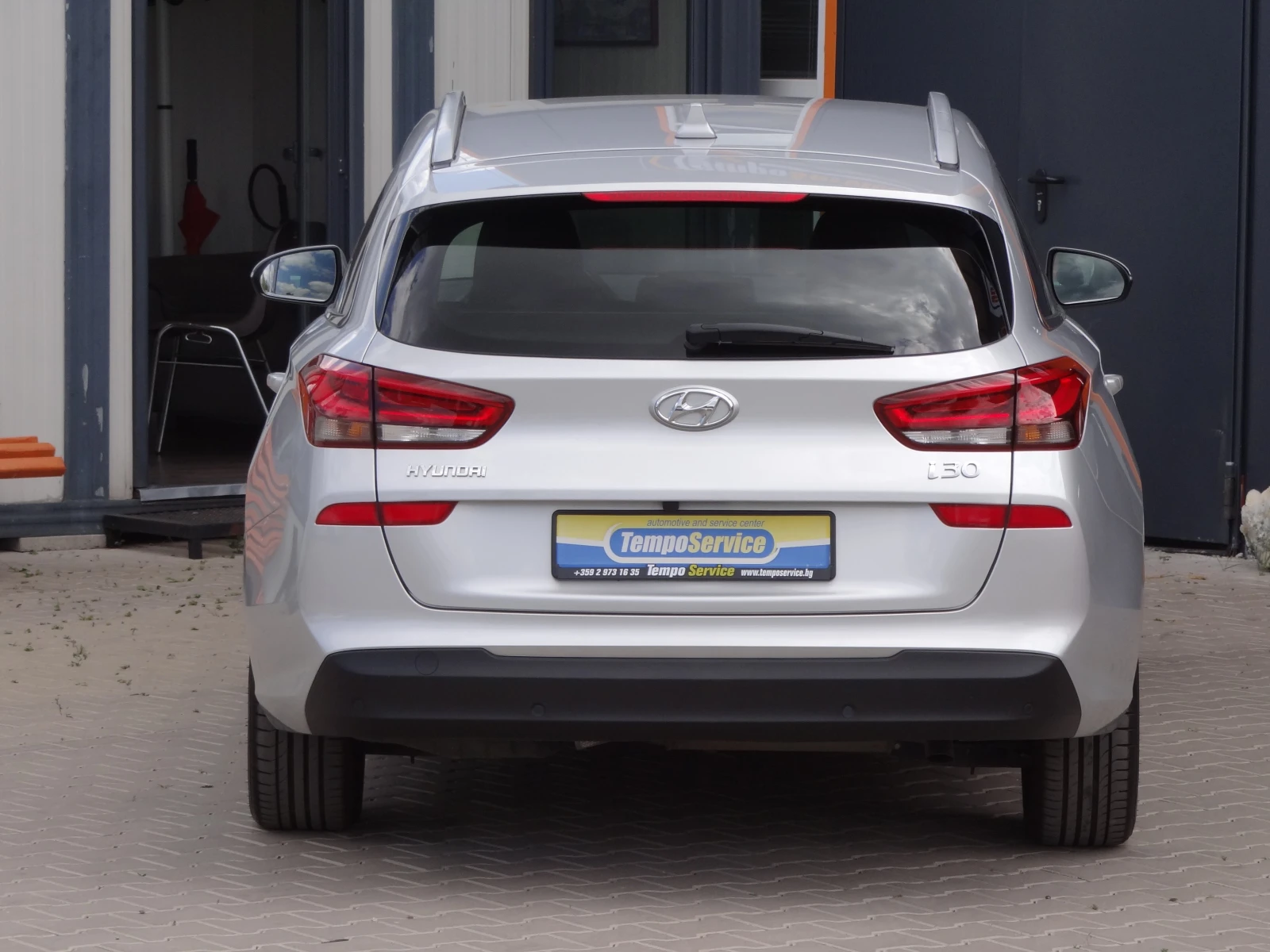 Hyundai I30 1.6crdi-135k.c./Auto/Navi/Koja/Distronic/Led/Evro6, снимка 4 - Автомобили и джипове - 55665708