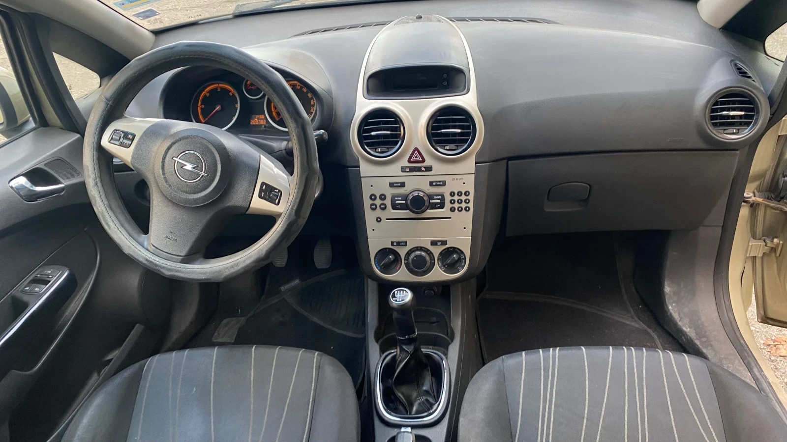 Opel Corsa, снимка 4 - Автомобили и джипове - 56087089