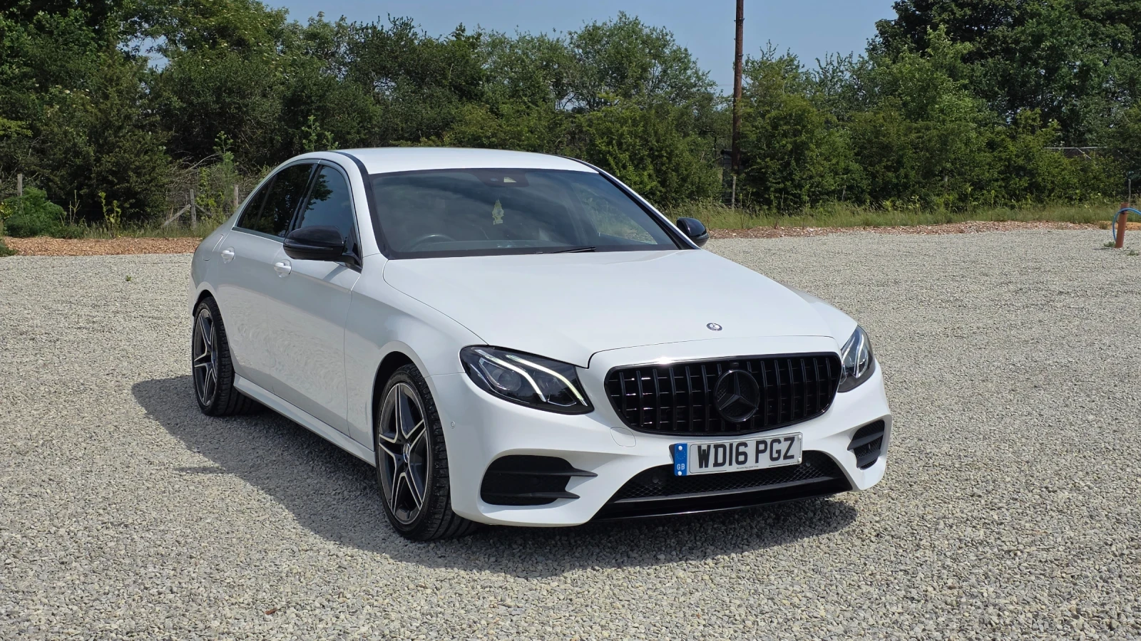 Mercedes-Benz E 220 AMG, снимка 6 - Автомобили и джипове - 56259777