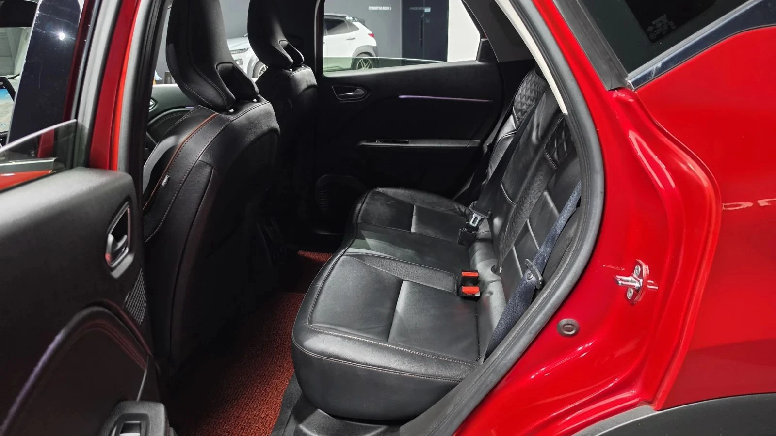 Renault Captur, снимка 12 - Автомобили и джипове - 56689638