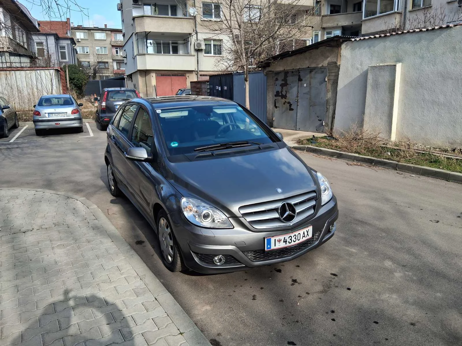 Mercedes-Benz B 180, снимка 5 - Автомобили и джипове - 56723956