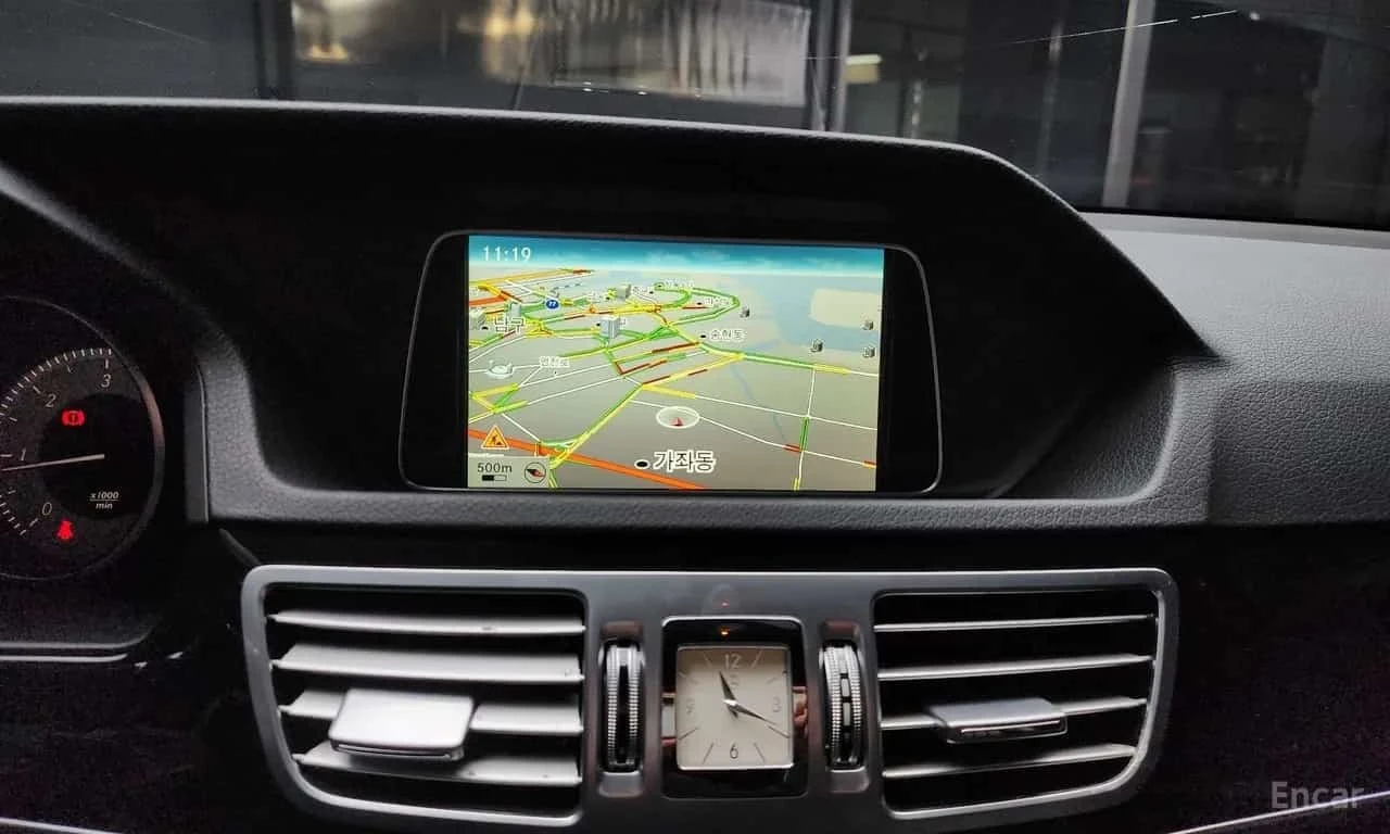 Mercedes-Benz E 250 * E250 CDI 4MATIC * ЦЕНА ДО БГ, снимка 12 - Автомобили и джипове - 56742197