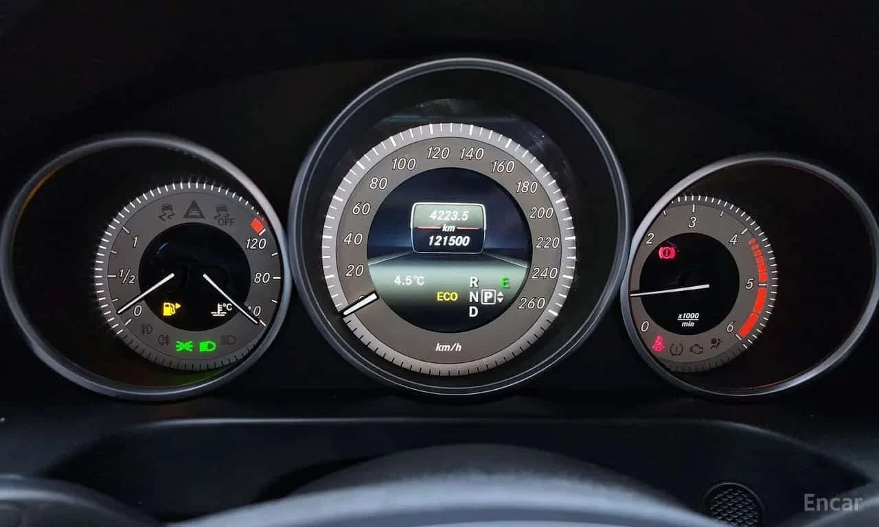 Mercedes-Benz E 250 * E250 CDI 4MATIC * ЦЕНА ДО БГ, снимка 10 - Автомобили и джипове - 56742197