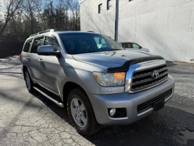 Toyota Sequoia SR5 5.7 V8* 4X4* Перфектна на газ* , снимка 2