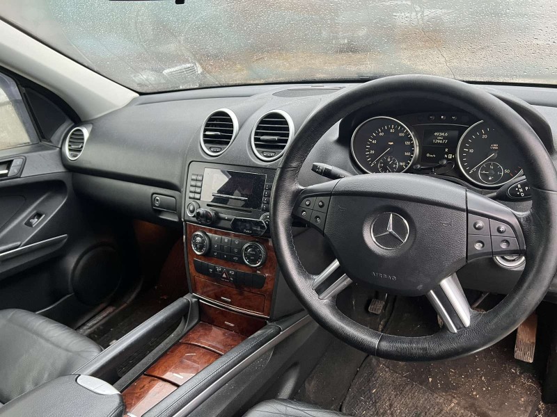 Mercedes-Benz ML 320 280/320CDI AMG пакет/Black Edition, снимка 7 - Автомобили и джипове - 39005780