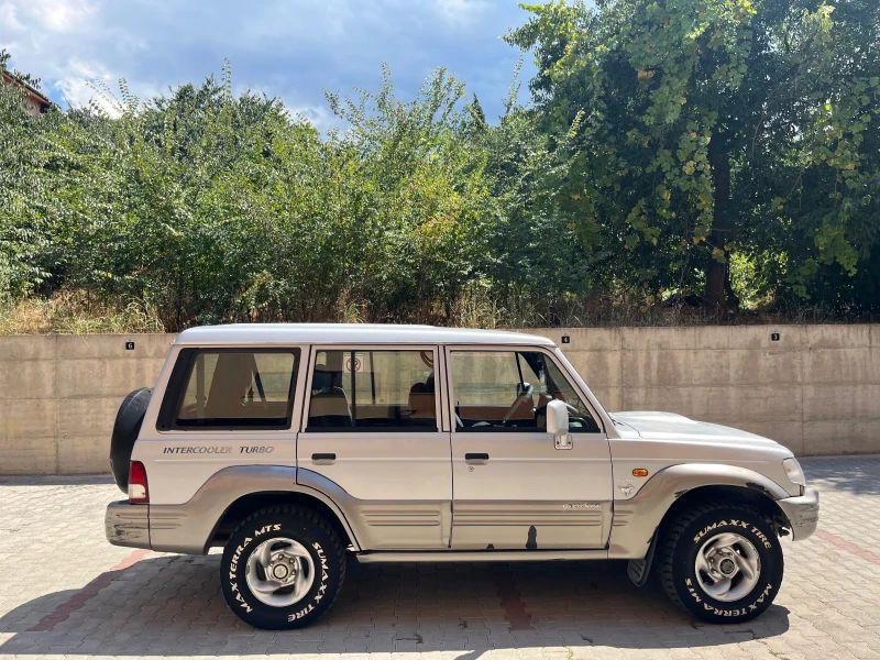 Hyundai Galloper, снимка 11 - Автомобили и джипове - 52643738