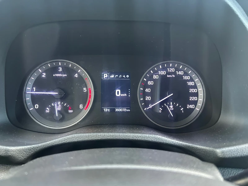 Hyundai Tucson, снимка 14 - Автомобили и джипове - 53126138