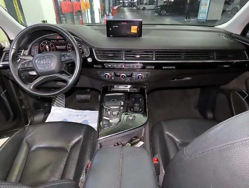 Audi Q7 3.0 TDI V6 / CARFAX, снимка 9 - Автомобили и джипове - 54779188